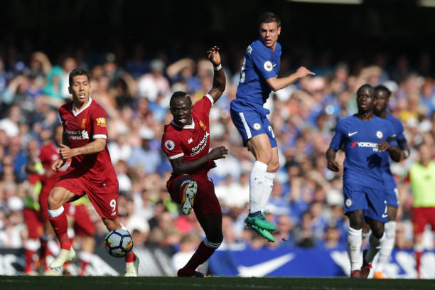 他用敏捷的 他用敏捷的