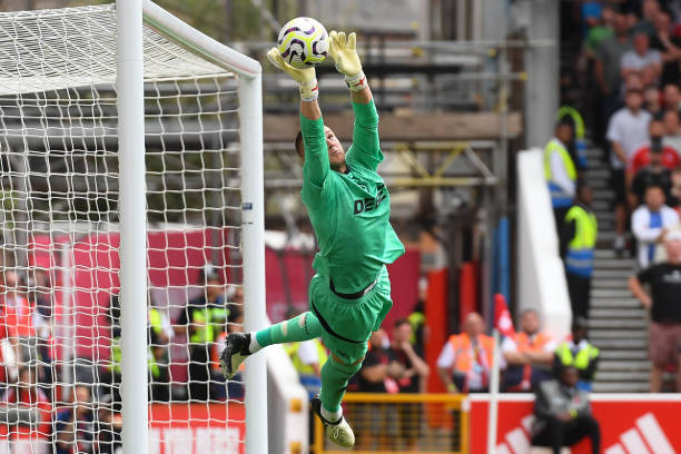 在防守端 在防守端