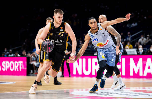 球场之外的 球场之外的