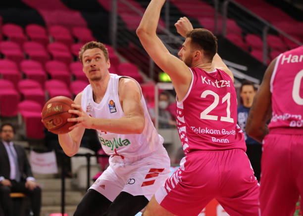 了从落后一 了从落后一